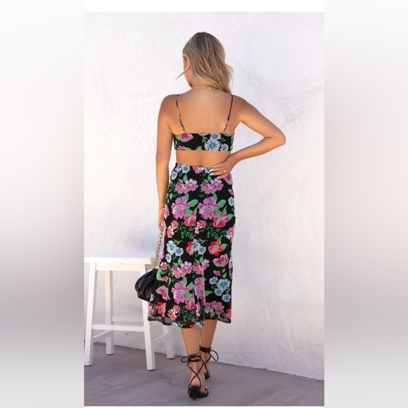 NWT - Vici Boden floral cutout midi dress - L - Picture 2 of 8